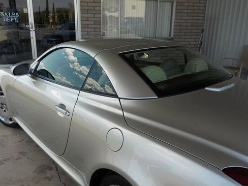 Used 2003 Lexus SC 430 Convertible image 8