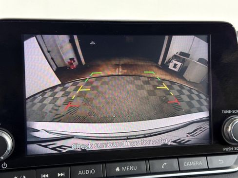 Used 2025 Nissan Altima 2.5 SV FWD image 26
