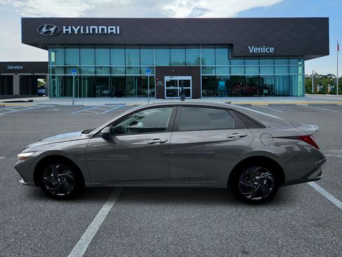 New 2026 Hyundai Elantra Sport FWD image 22