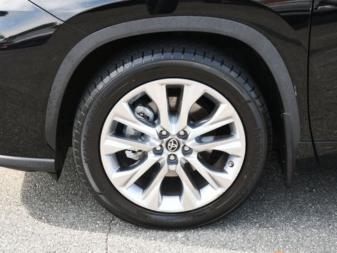 Used 2020 Toyota Highlander Limited image 23