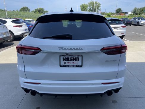 New 2024 Maserati Grecale Modena image 11