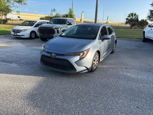 Used 2022 Toyota Corolla LE FWD image 1