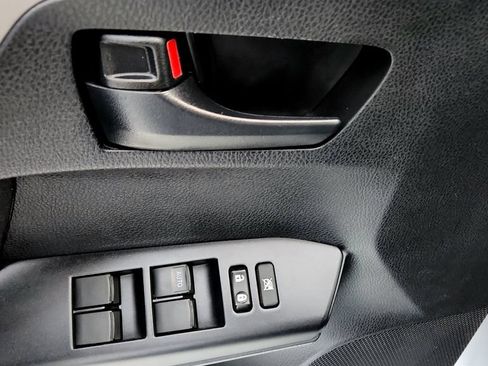 Used 2018 Toyota RAV4 LE w/ All Weather Liner Package AWD/4WD image 23