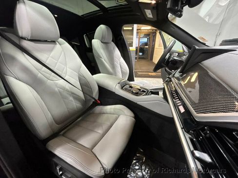 Used 2026 BMW X6 M60i image 32