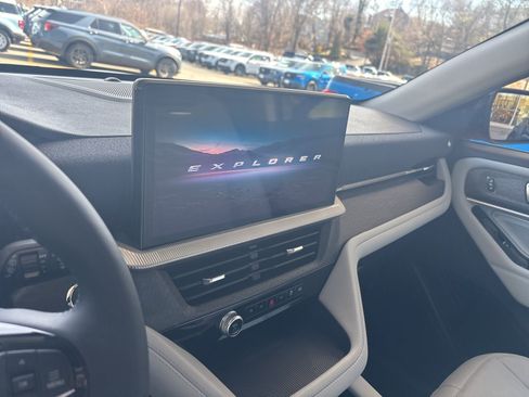 New 2026 Ford Explorer Platinum w/ LUX Leather Package image 13