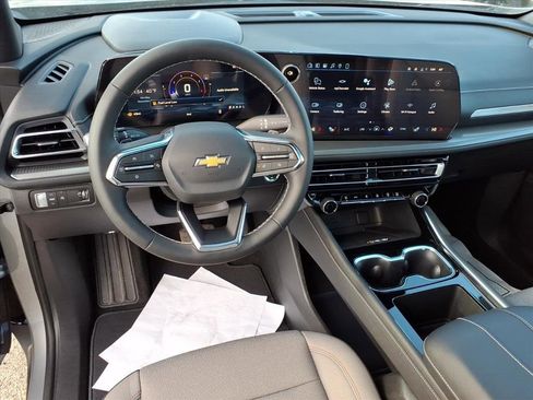 New 2026 Chevrolet Traverse LT w/ Sun and Wheel Package image 17