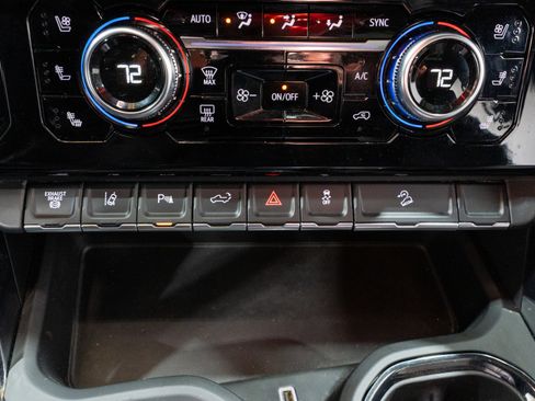 Used 2024 GMC Sierra 2500 AT4 w/ AT4 Premium Plus Package image 27