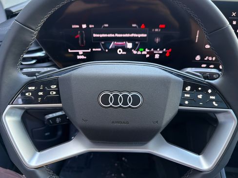 Used 2025 Audi Q5 Premium Plus w/ Premium Plus AWD/4WD image 22