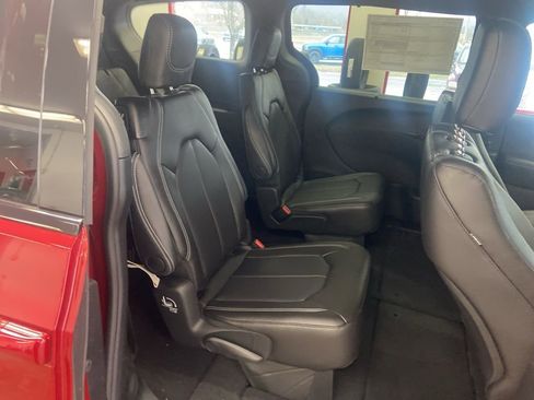 New 2026 Chrysler Pacifica Select w/ S Appearance Package FWD image 20