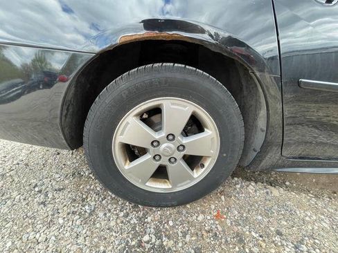 Used 2010 Chevrolet Impala LT FWD image 16