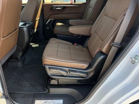 New 2026 Chevrolet Tahoe High Country AWD/4WD image 23