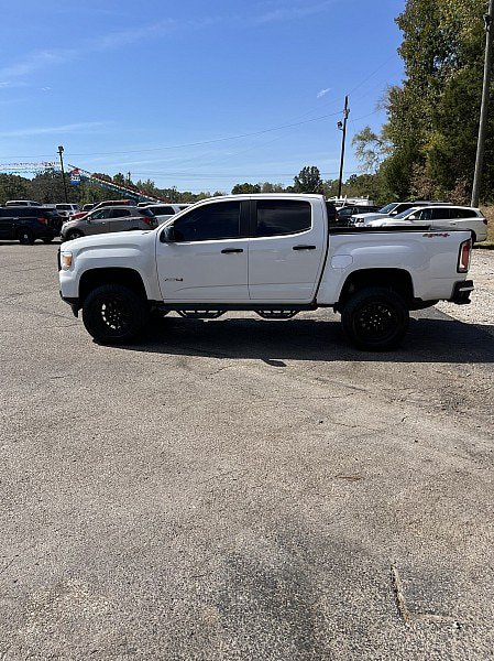 Used 2021 GMC Canyon AT4 w/ Driver Alert Package AWD/4WD image 4