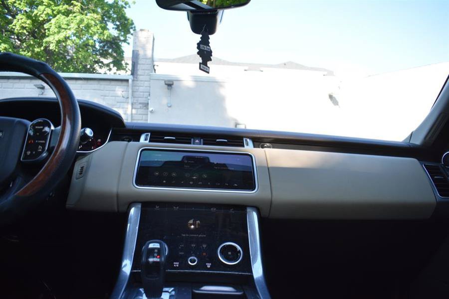 Used 2019 Land Rover Range Rover Sport HSE AWD/4WD image 30