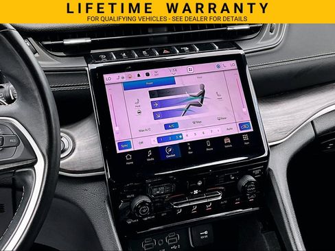 Used 2021 Jeep Grand Cherokee L Limited AWD/4WD image 6
