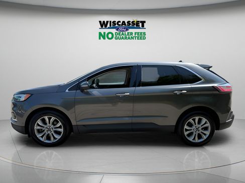 Used 2019 Ford Edge Titanium w/ Equipment Group 301A AWD/4WD image 2