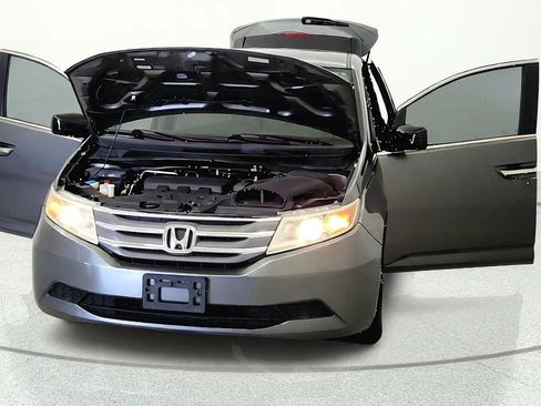 Used 2012 Honda Odyssey EX image 8