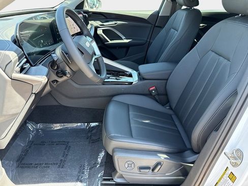 New 2025 Audi Q5 Premium image 16