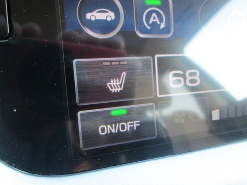 Used 2023 Subaru Outback Premium image 18