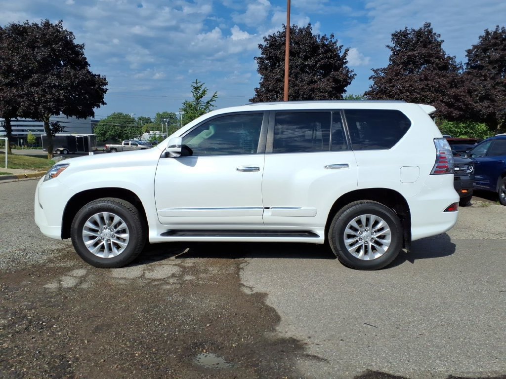 Used 2019 Lexus GX 460 Premium w/ Premium Package AWD/4WD image 2
