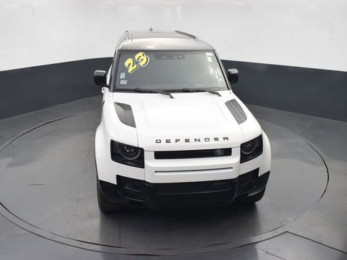 Used 2023 Land Rover Defender 130 X-Dynamic SE AWD/4WD image 37