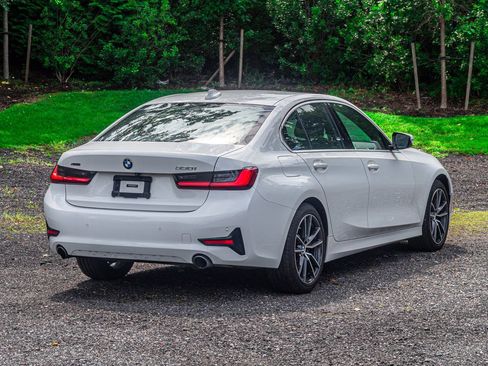 Used 2021 BMW 330i xDrive 330i xDrive w/ Convenience Package image 8