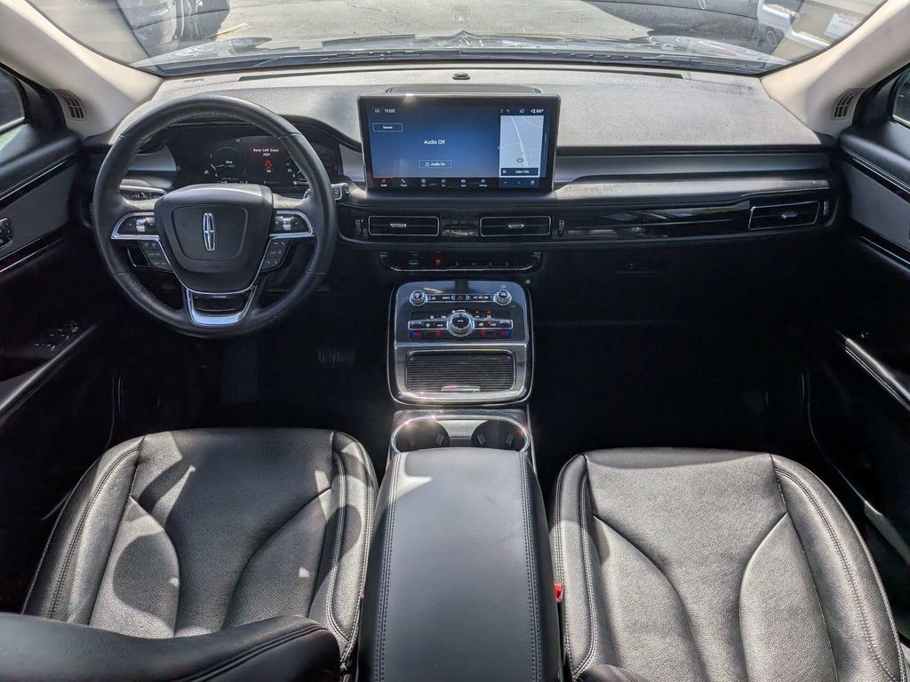 Used 2023 Lincoln Nautilus AWD w/ Premium Package image 14