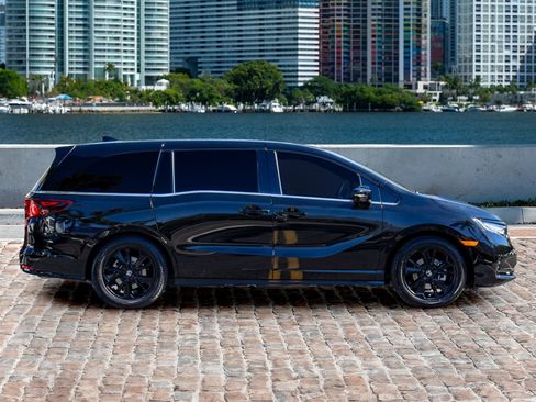 Certified 2024 Honda Odyssey Sport image 4