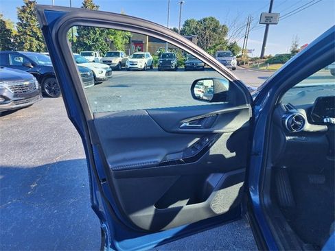 Used 2025 Chevrolet Equinox LT w/ Safety and Technology Package image 30