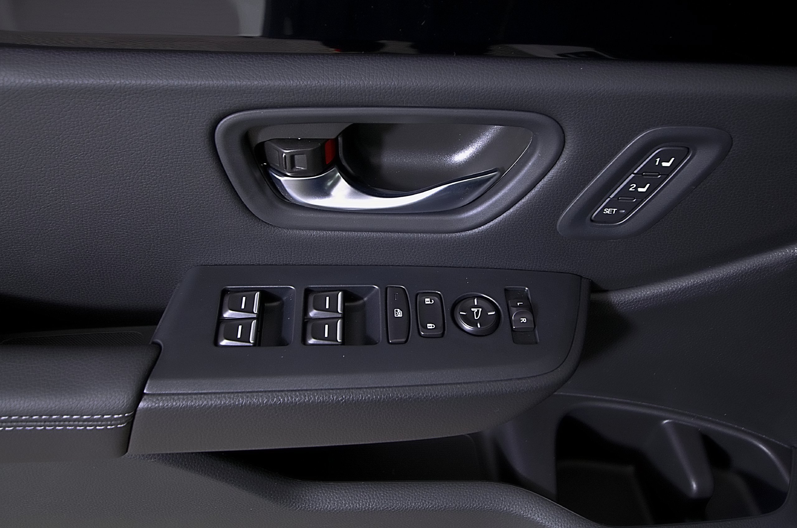 Used 2025 Honda Pilot EX-L image 18