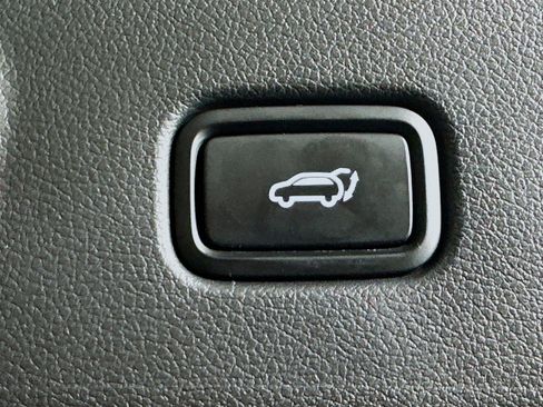 Used 2024 Hyundai Palisade SEL FWD image 31
