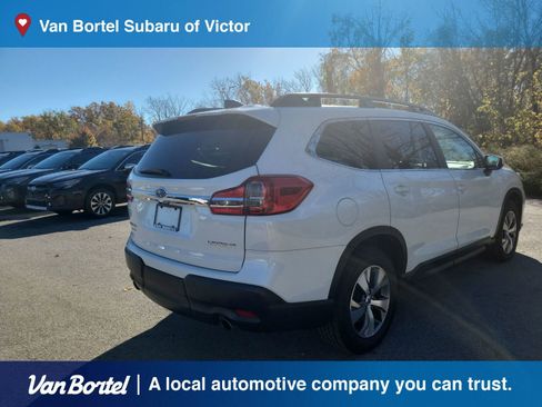 Used 2022 Subaru Ascent Premium image 5