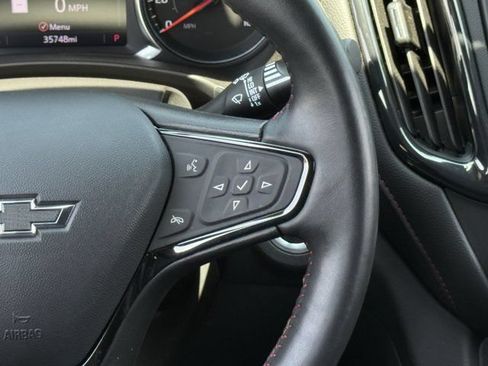 Used 2022 Chevrolet Equinox RS w/ RS Leather Package FWD image 16