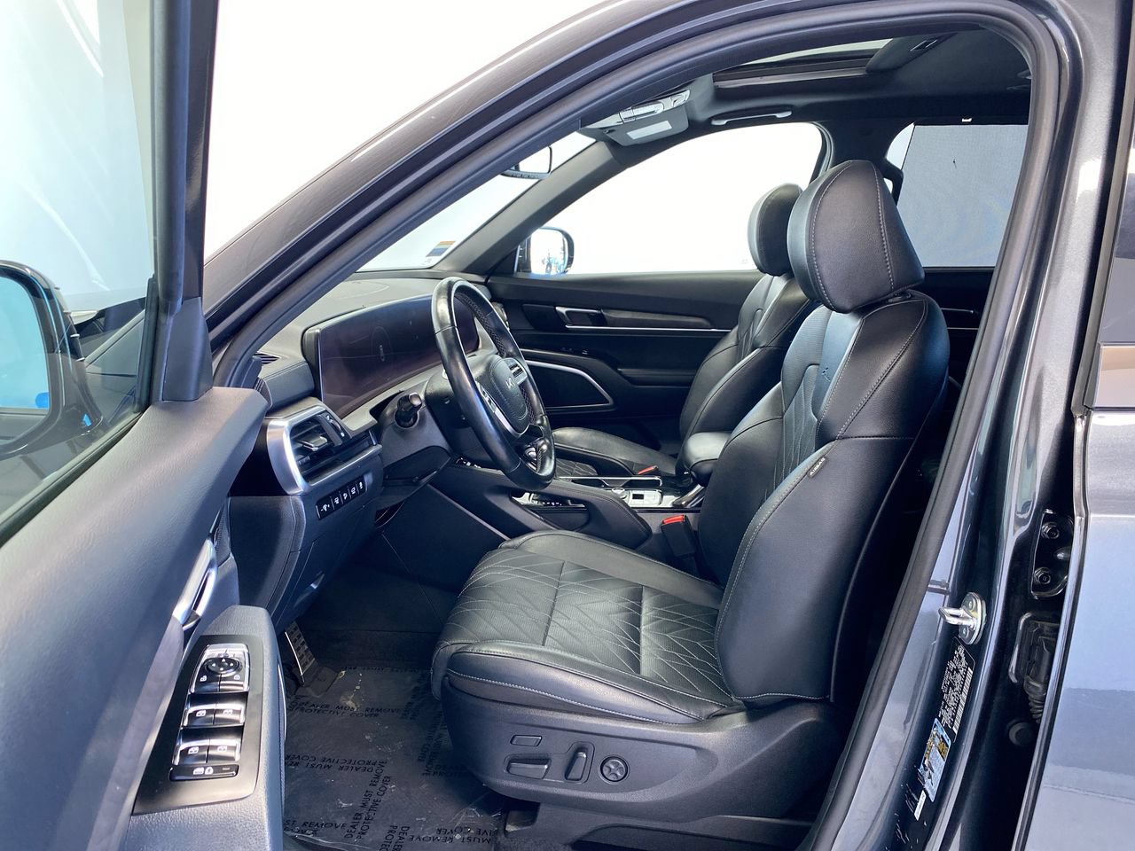 Certified 2024 Kia Telluride SX X-Line AWD/4WD image 16