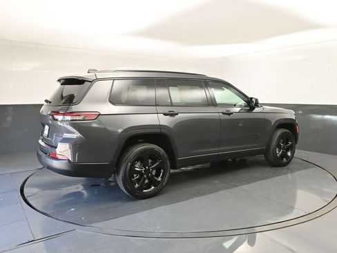 New 2025 Jeep Grand Cherokee L Altitude image 15