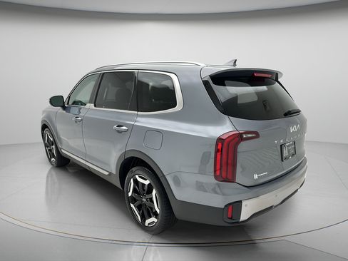 Used 2025 Kia Telluride S AWD/4WD image 7