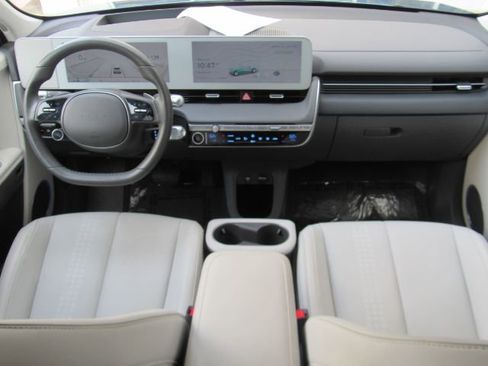 Used 2023 Hyundai Ioniq 5 Limited image 3