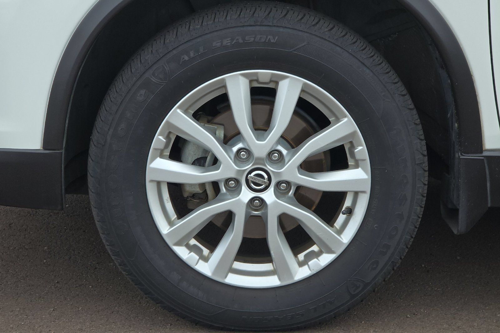 Used 2017 Nissan Rogue SV AWD/4WD image 26