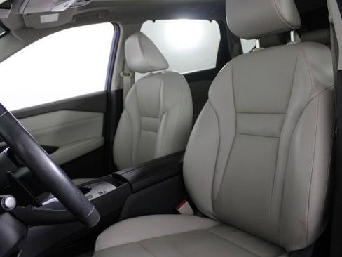 Certified 2021 Nissan Rogue SV w/ Premium Package FWD image 19