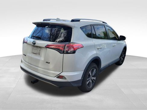 Used 2018 Toyota RAV4 XLE image 13