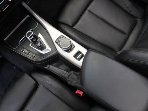 Used 2019 BMW 230i Convertible w/ M Sport Package image 35