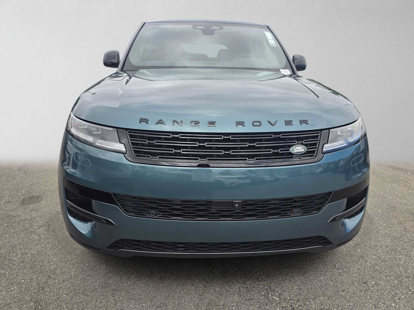 New 2027 Land Rover Range Rover Sport SE AWD/4WD image 8