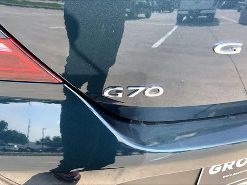 Used 2025 Genesis G70 2.5T RWD image 30