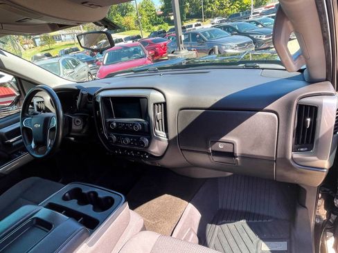 Used 2018 Chevrolet Silverado 1500 LT w/ All Star Edition image 10