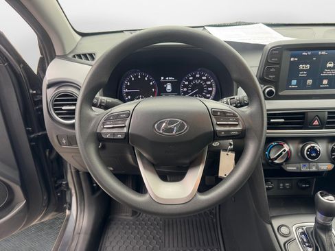 Used 2018 Hyundai Kona SE image 12
