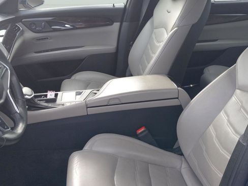 Used 2018 Cadillac CT6 Luxury image 11