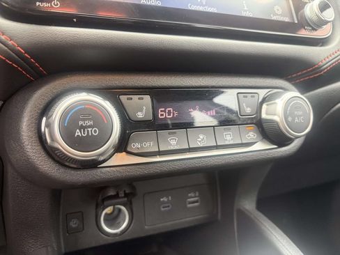 Used 2024 Nissan Versa SR FWD image 25