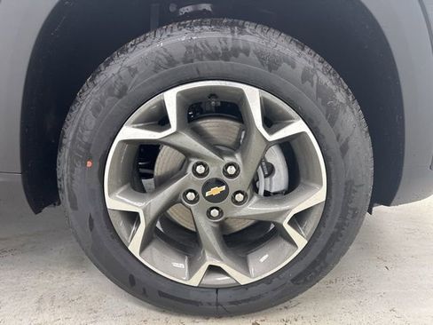New 2026 Chevrolet Trax LT w/ Driver Confidence Package FWD image 30