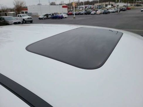 Used 2023 Honda Passport EX-L image 11