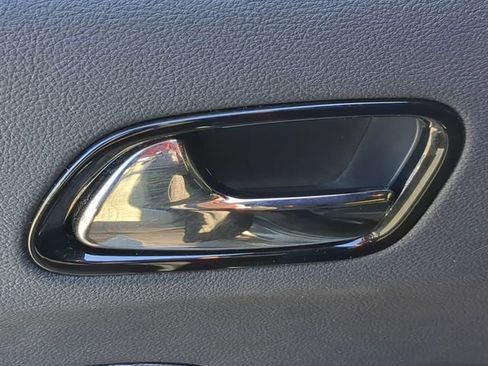 Used 2023 Dodge Durango GT image 32