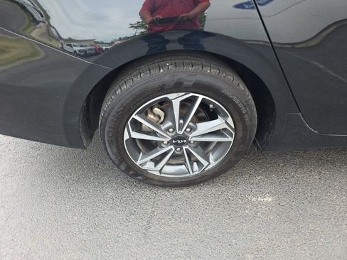 Used 2024 Kia Forte LXS FWD image 31